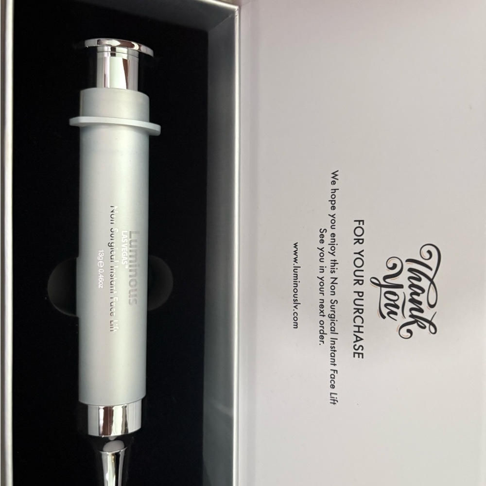 Brand New LUMINOUS LAS VEGAS
Non Surgical Instant Face Lift
